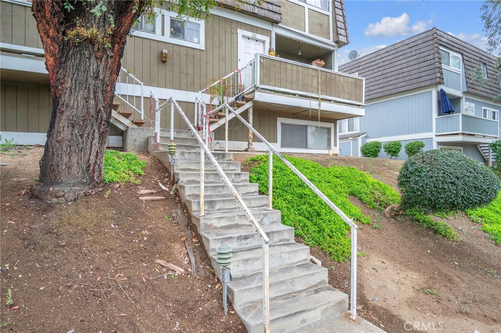 1925 Glenoaks Blvd Unit #100