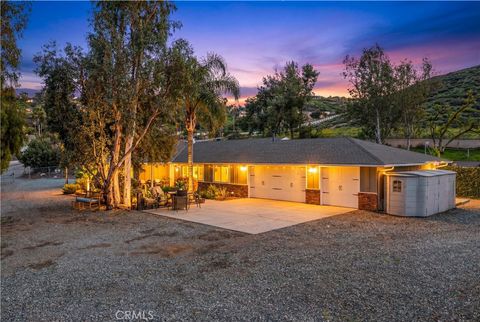 20705 Onaknoll Perris CA 92570