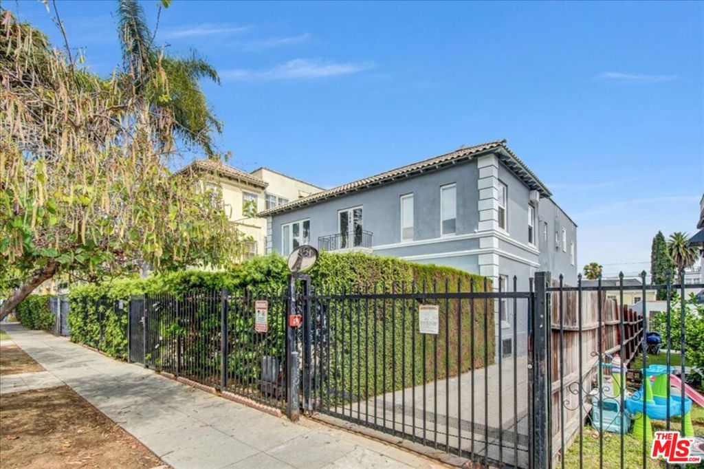 244 S Alexandria Avenue