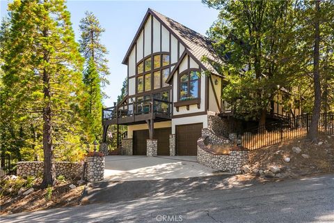 Photo of 190 Birchwood Dr, Lake Arrowhead, CA 92352 (MLS # IG25174207)