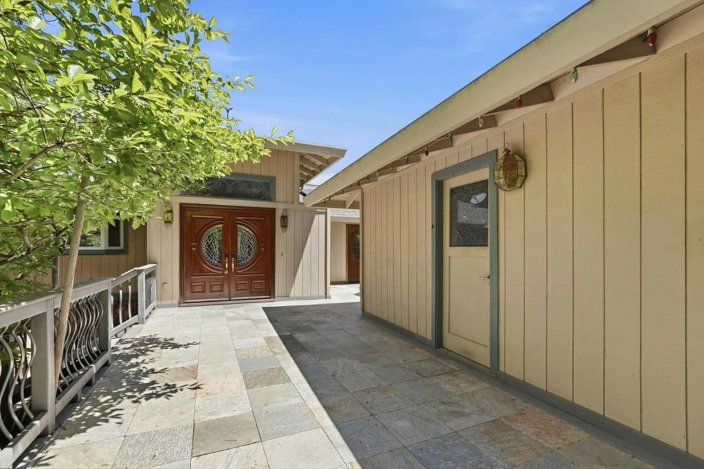 17488 Holiday Drive