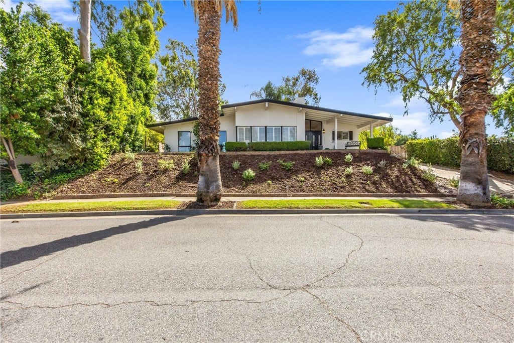 Properties 1 2130 Archdale