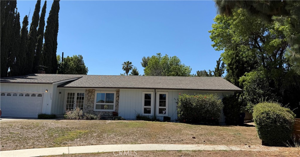 Welcome to this wonderful 4-bedroom, 2-bathroom home located on a quiet cul-de-sac in the highly desirable Porter Ranch area. With over 2,000 square feet of living space on a generous 1/4-acre lot, this home offers the perfect blend of comfort, space, and privacy.
Featuring an excellent floor plan, central heat and air, updated bathrooms and a spacious backyard ideal for relaxing or entertaining, this family-owned home is being offered as a rental for the very first time.
Enjoy peace and quiet in a private residential setting, all while being just minutes from shopping, dining, and top-rated schools.
And yes your furry, four-legged family members are welcome here.
Don't miss what may be the best rental opportunity in Northridge!
