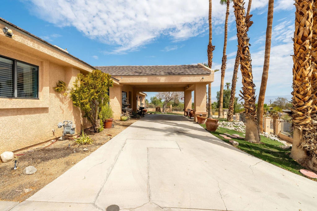 Properties 3 38895 Paradise Way