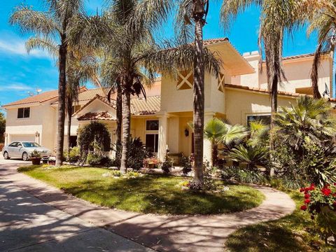 10237 High Mountain Dr Escondido CA 92026