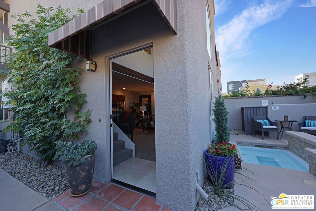 Photo of 400 N Avenida Caballeros #10, Palm Springs, CA 92262 (MLS # 25589725PS)