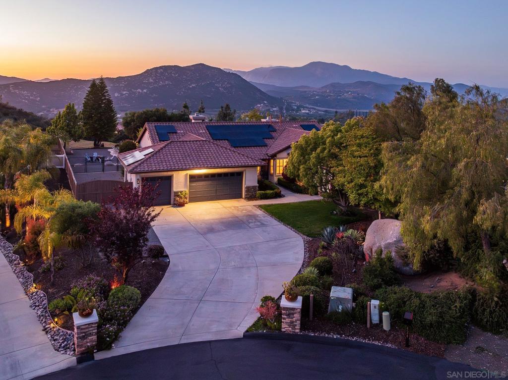 424 Sky Mesa Rd