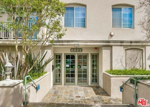 Photo of 6922 Knowlton Place #103, Los Angeles, CA 90045 (MLS # 26998615)