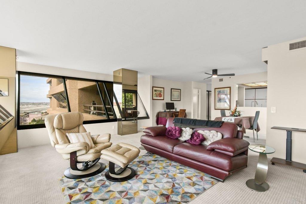 230 W Laurel Street 506