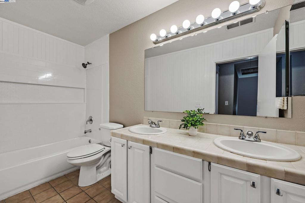 SPRINGTOWN - Residential