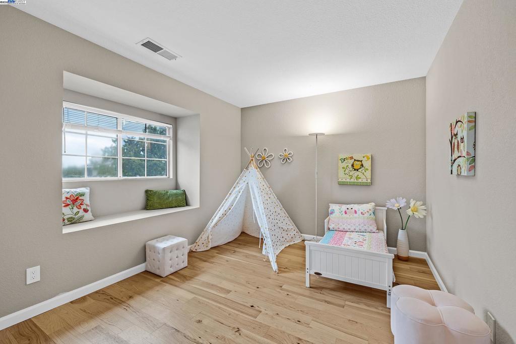 SPRINGTOWN - Residential