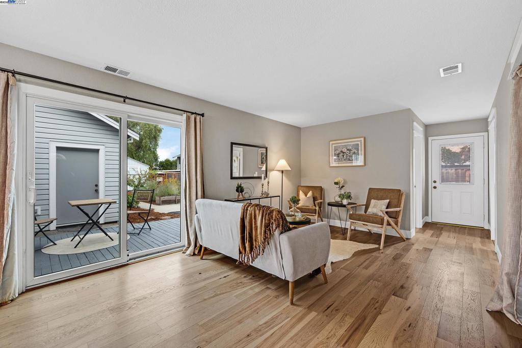 SPRINGTOWN - Residential