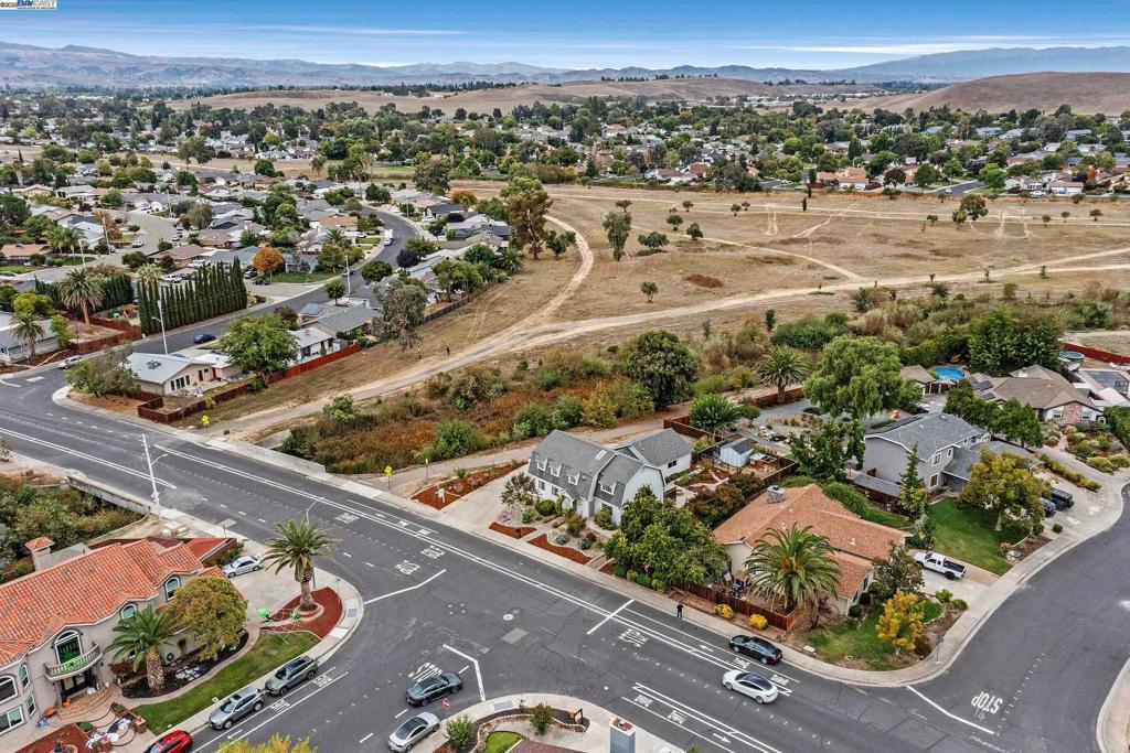 SPRINGTOWN - Residential