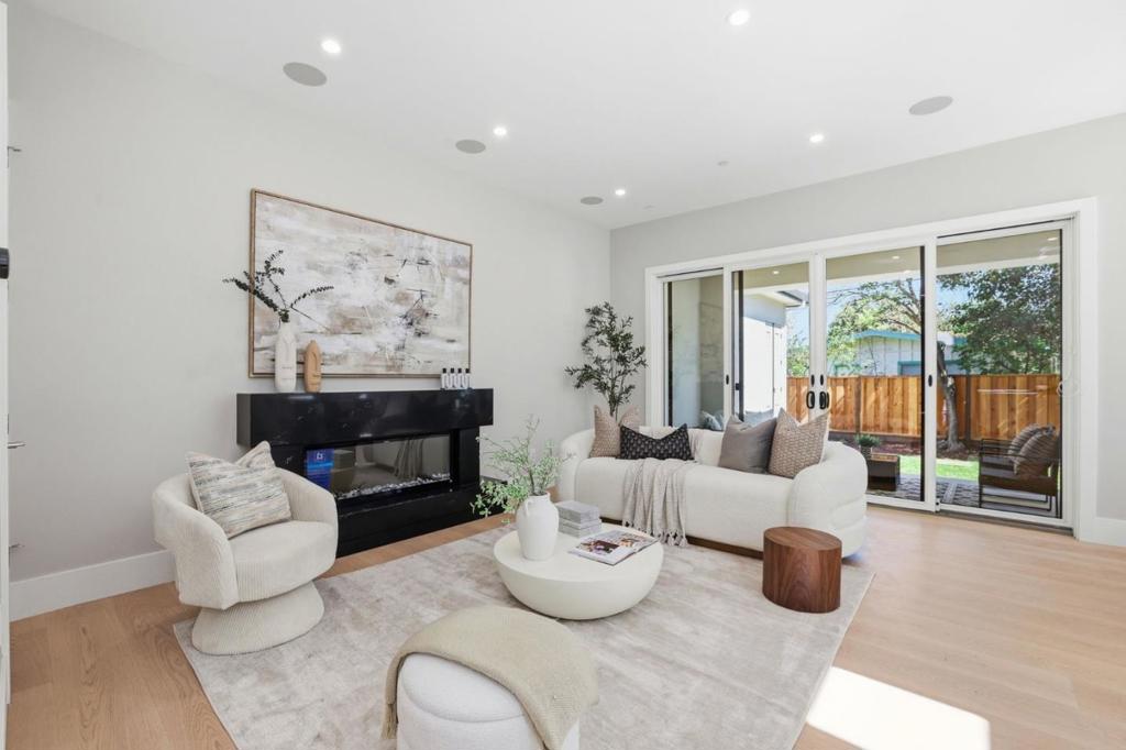 10536 S Tantau Avenue