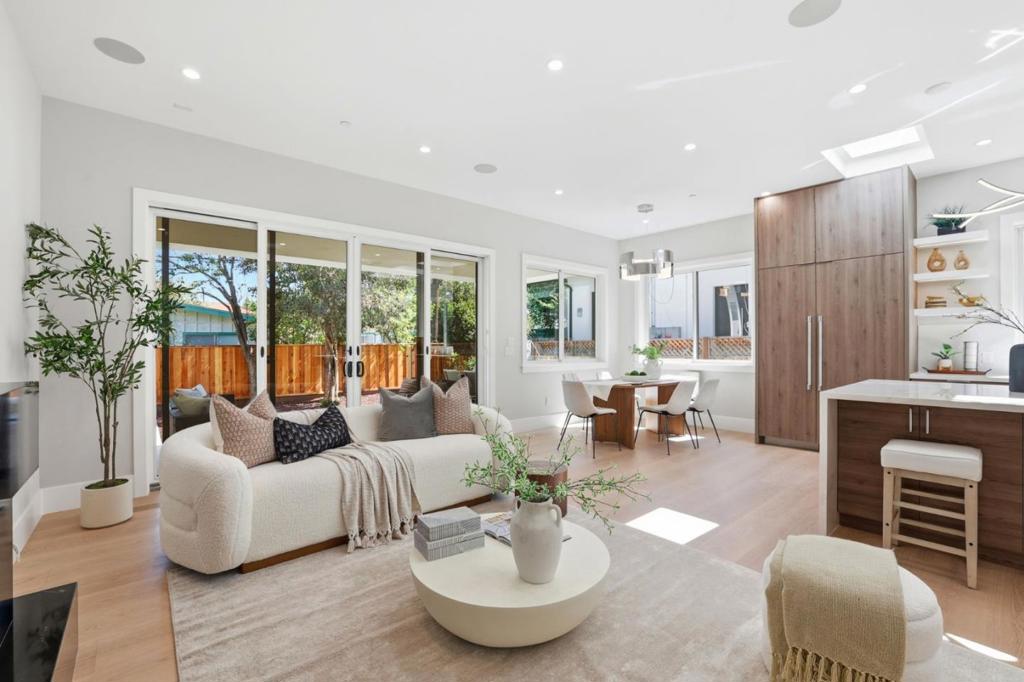 10536 S Tantau Avenue