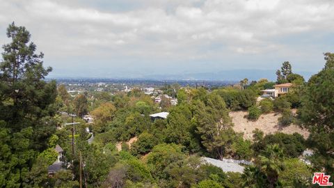 Photo of 3923 Deer Avenue, Sherman Oaks, CA 91423 (MLS # 24440237)