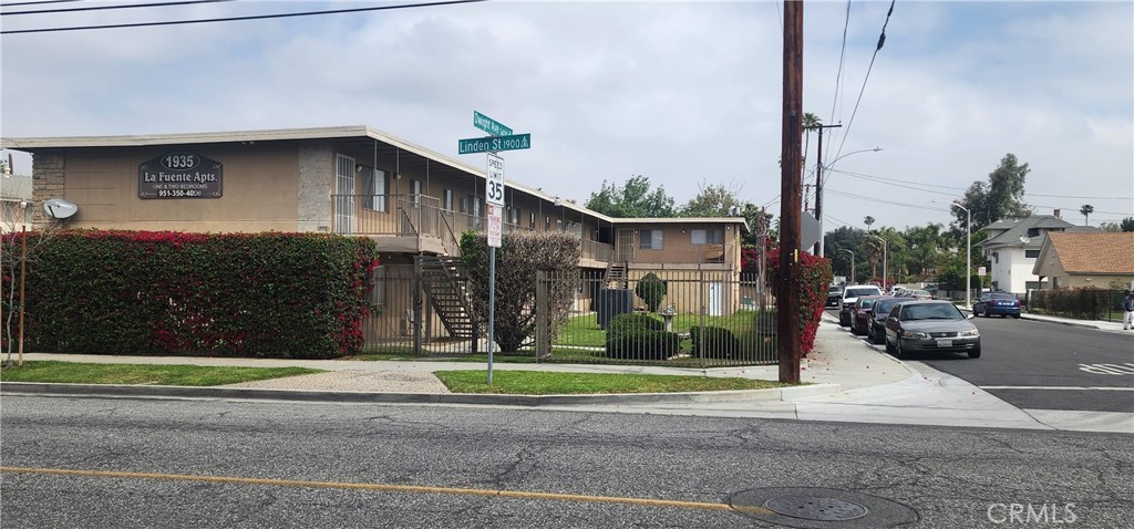 Great stable and well maintained 12U in the heart of Riverside about a 5 minute drive from UCR. Looking to rent ONE & TWO BEDROOM UNITS for immediate occupancy. Please call for more details. Property has carports & open parking, gated community with front lawn, and laundry facility. Located in the quiet neighborhood of Riverside with several other multifamily properties, single family homes and new/old industrial buildings. There is a park right across the property and schools close by. Centrally located close to 91Fwy, restaurants, and shopping.