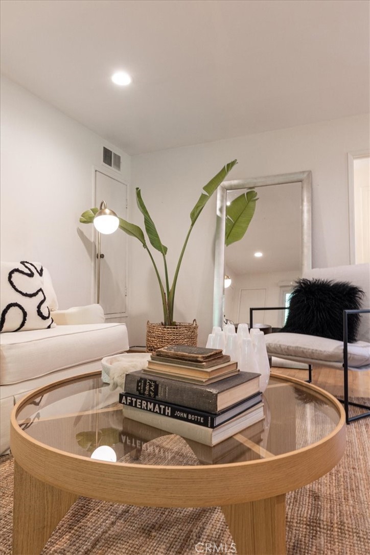 Casa Loma (CL) - Residential