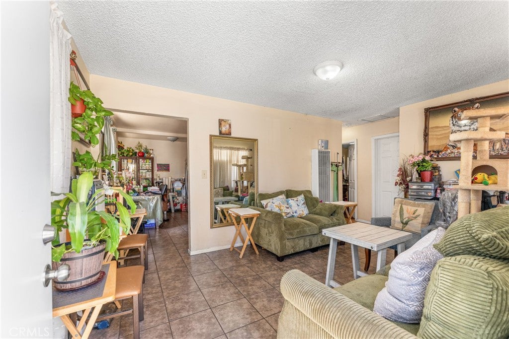406 408 E Avenue Q7