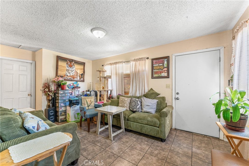 406 408 E Avenue Q7