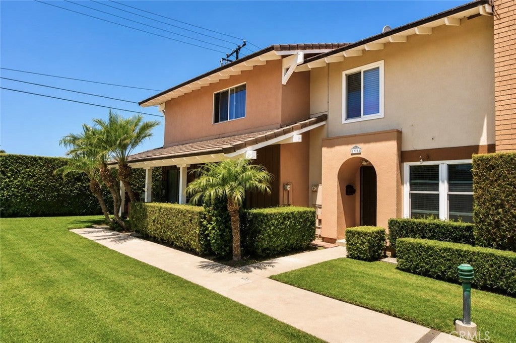 17751 La Rosa Lane
