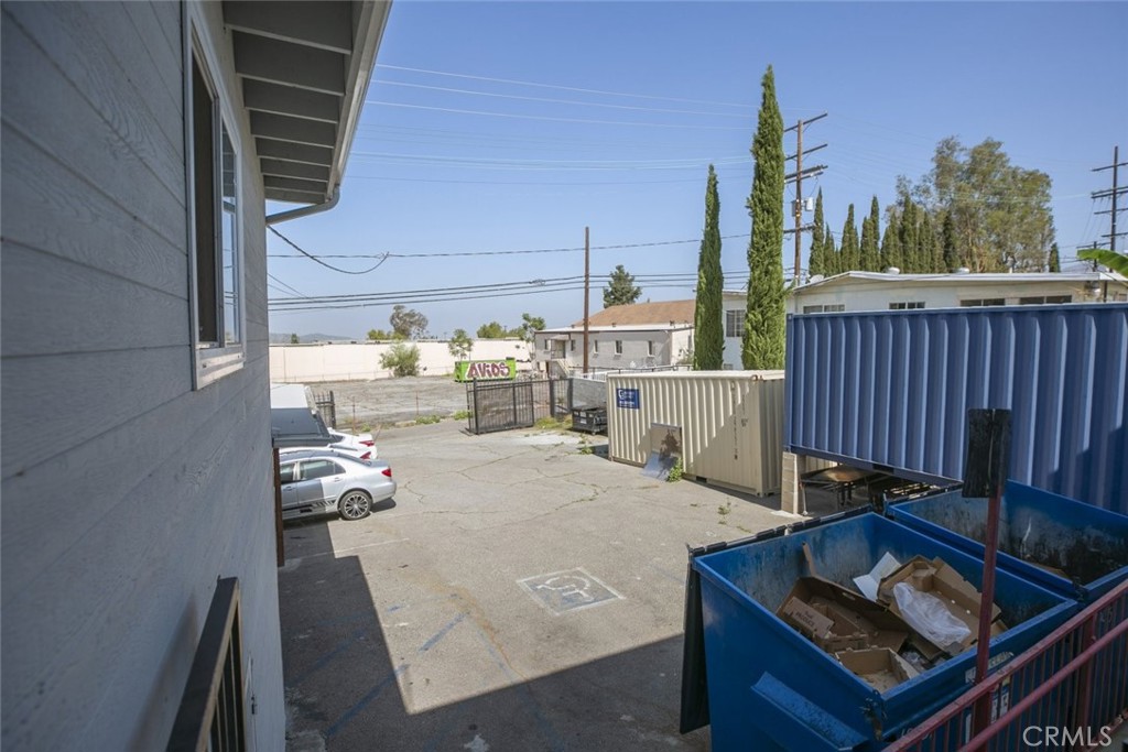 Properties 2 10051 Commerce Avenue