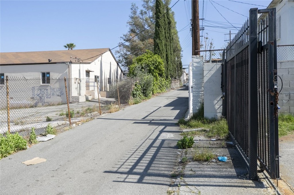 Properties 3 10051 Commerce Avenue