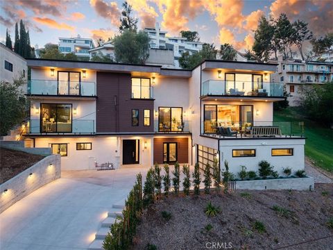 5221 Campo Road Woodland Hills CA 91364