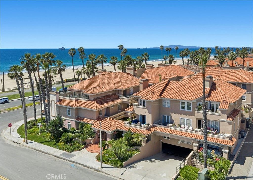 Photo of 1900 Pacific Coast Hwy #9, Huntington Beach, CA 92648 (MLS # NP26073187)