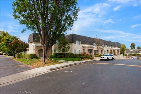 Photo of 19111 Hamlin ST, Reseda, CA 91335 (MLS # SR26144956)