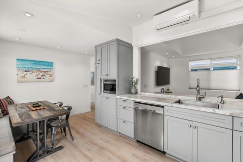 Photo of 20 El Paseo Street, Newport Beach, CA 92663 (MLS # 219145370DA)