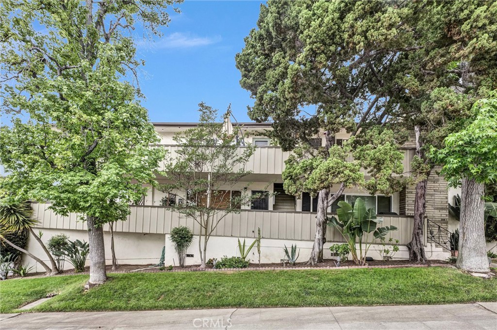 305 Raymondale Drive L