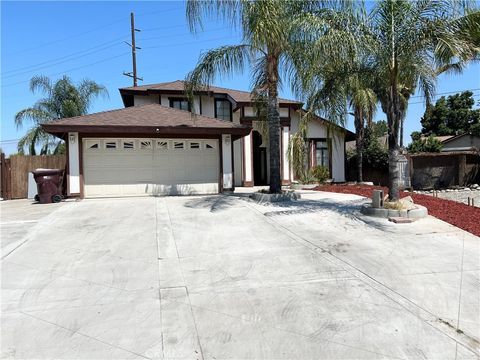 Photo of 25900 Calle Familia, Moreno Valley, CA 92551 (MLS # IV26133857)