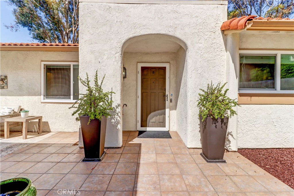 5469 Paseo Del Lago E B
