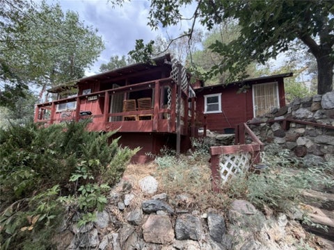 Photo of 3704 Kiwanis Trail, Frazier Park, CA 93225 (MLS # GD26221742)