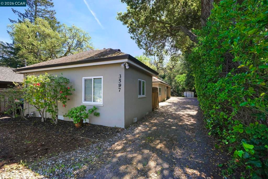 3597 Walnut St St, Lafayette CA 94549