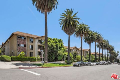 Photo of 1750 Camino Palmero Street #542, Los Angeles, CA 90046 (MLS # 26654383)