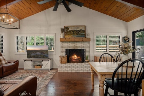 Photo of 374 Dunant DR, Crestline, CA 92325 (MLS # IG26222966)
