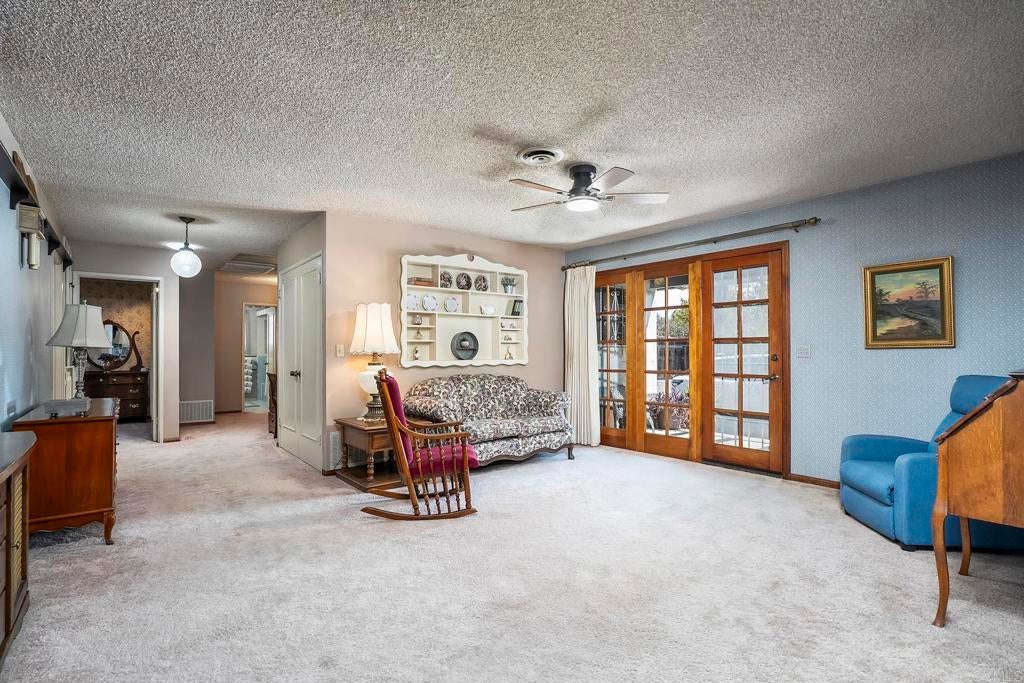 2425 DENOVA DR