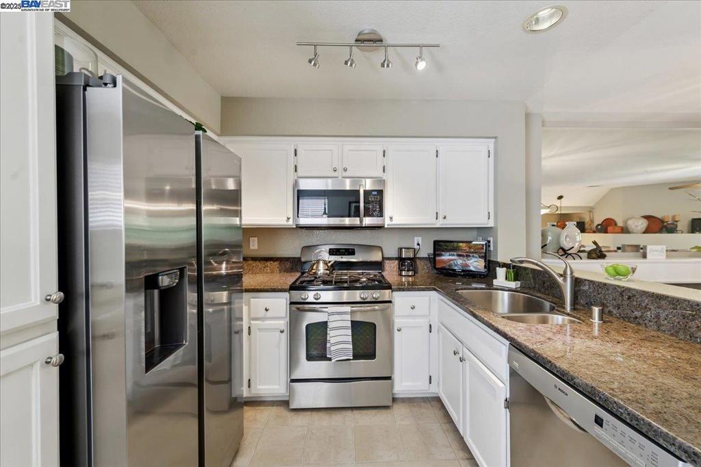 BROOKSIDE - Residential