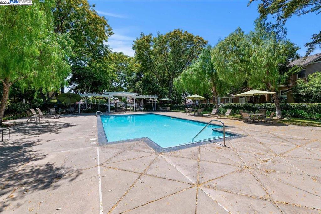 BROOKSIDE - Residential