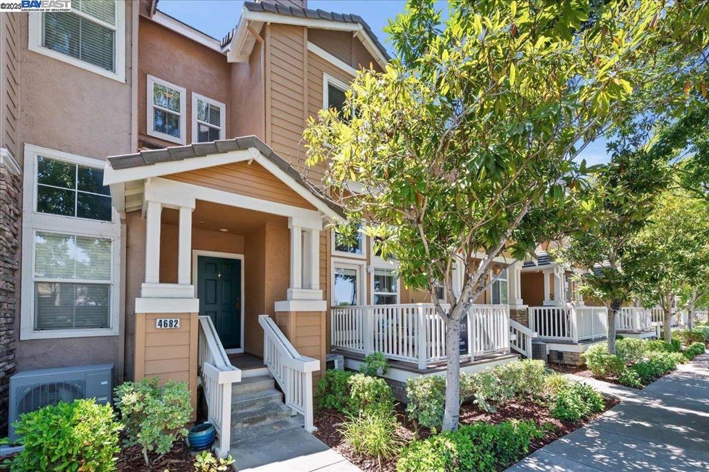 BROOKSIDE - Residential