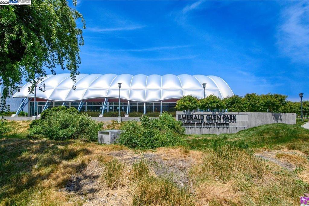 BROOKSIDE - Residential