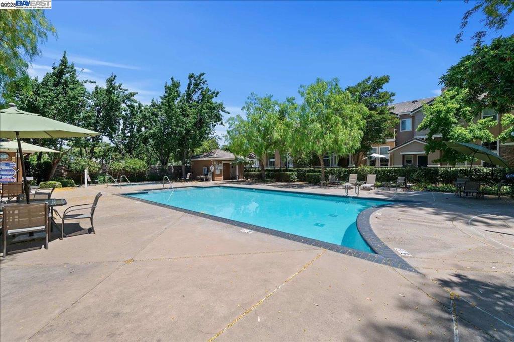 BROOKSIDE - Residential