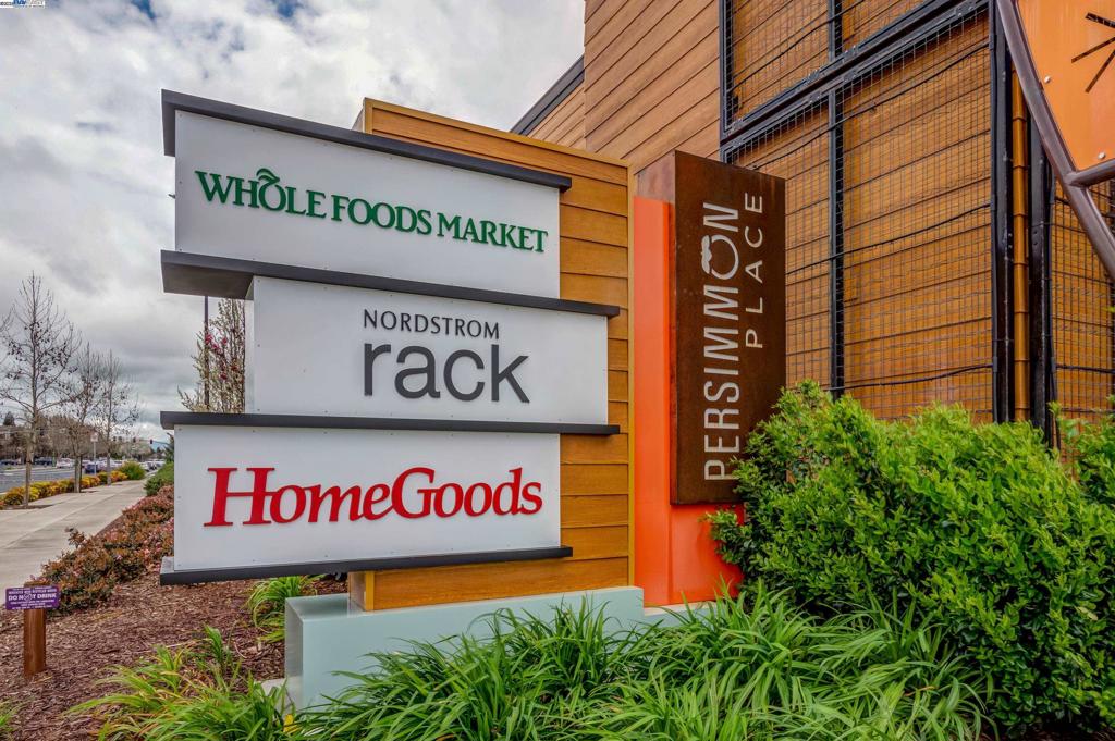 BROOKSIDE - Residential