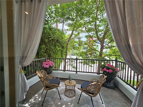 5101 Whitsett Avenue 105 Valley Village CA 91607