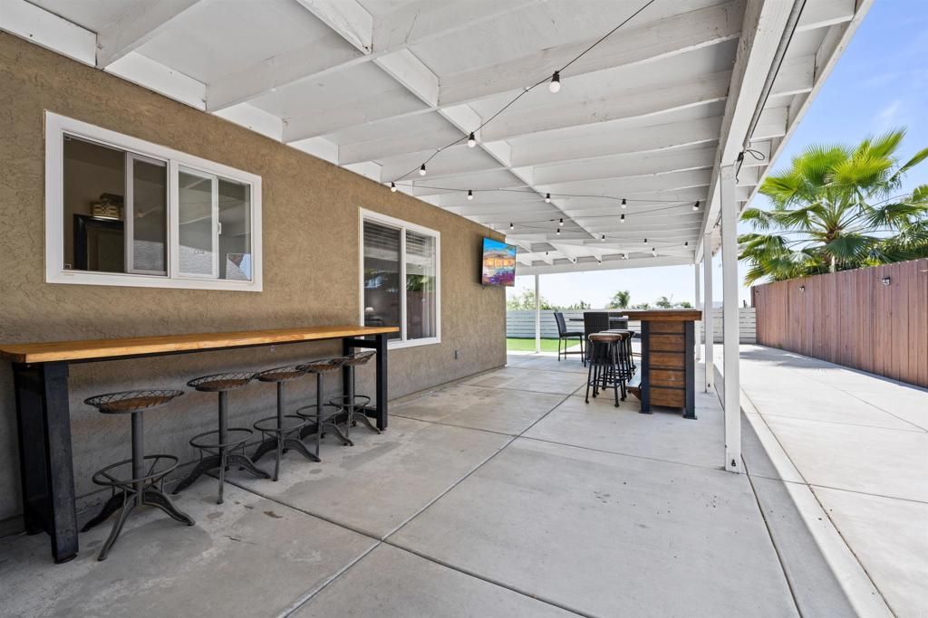 listing image 130728352442807934398