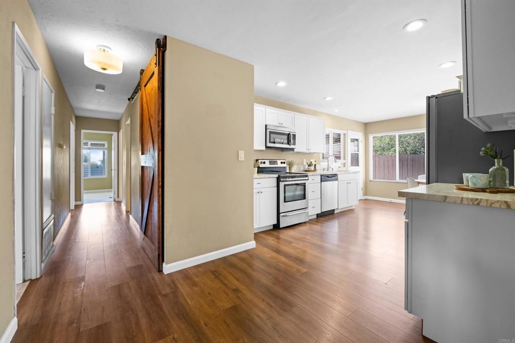 listing image 130722917550644297999