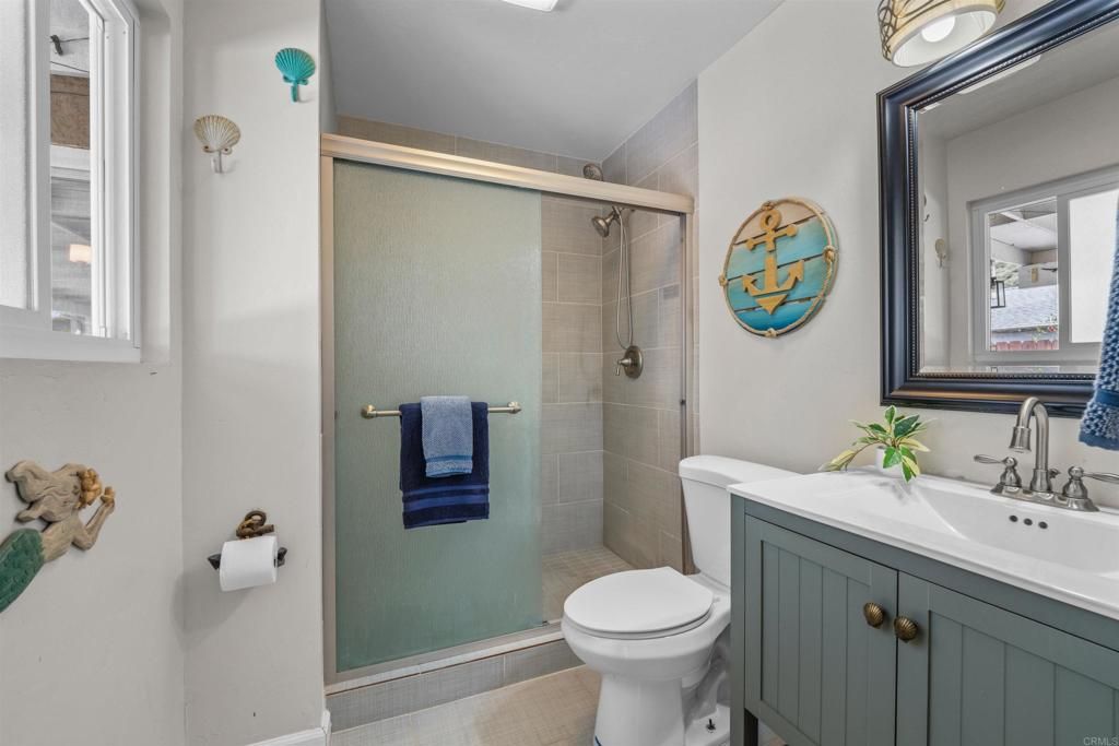 listing image 130724562381002459735