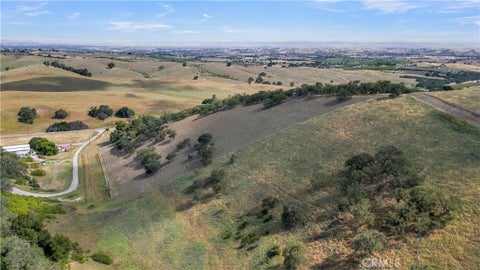 Tiny photo for 5005 E Highway 41, Templeton, CA 93465 (MLS # NS26101057)